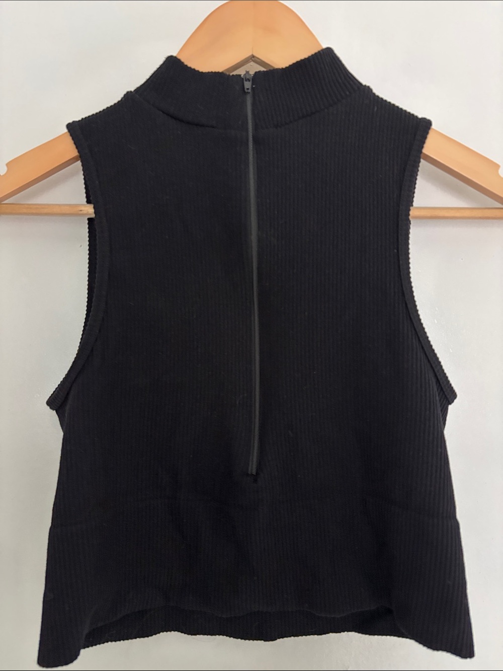 Stradivarius Black Ribbed Zip-Up Cropped Tank